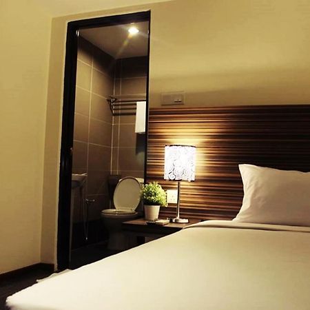 Hotel Sara'S Inn, Shah Alam Zewnętrze zdjęcie