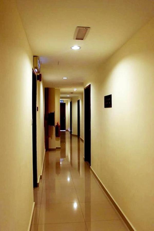 Hotel Sara'S Inn, Shah Alam Zewnętrze zdjęcie