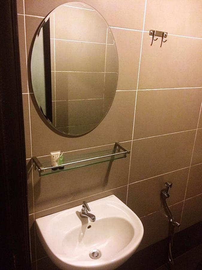 Hotel Sara'S Inn, Shah Alam Zewnętrze zdjęcie