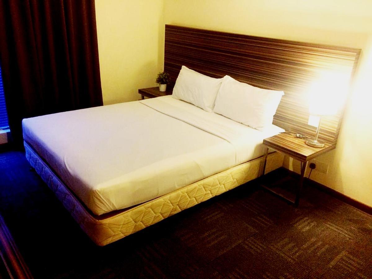 Hotel Sara'S Inn, Shah Alam Zewnętrze zdjęcie